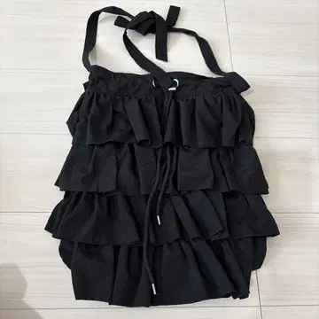 프릴 디자인 블랙 숄더백