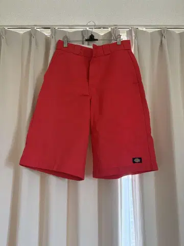 Dickies 빨간색 숏팬츠