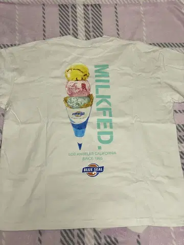 MILKFED. 블루씰 T셔츠