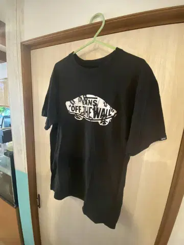 VANS OFF THE WALL 블랙 셔츠