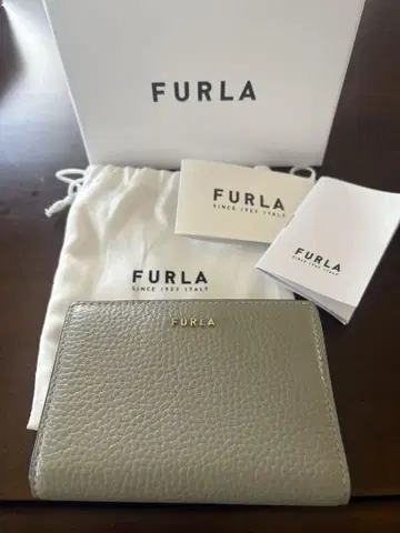 FURLA 그레이 접이식 지갑