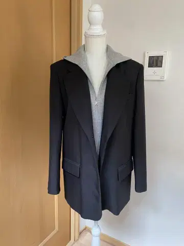 ZARA 후드 부착 테일러드 자켓 S