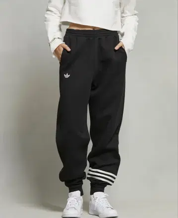 새상품급 adidas 블랙 조거 팬츠 M 스웨트