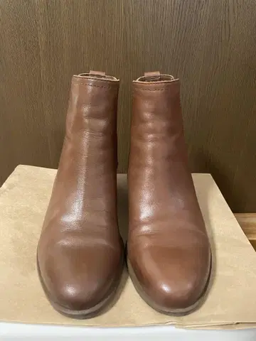 브라운 가죽 사이드 고어 부츠 23.5cm