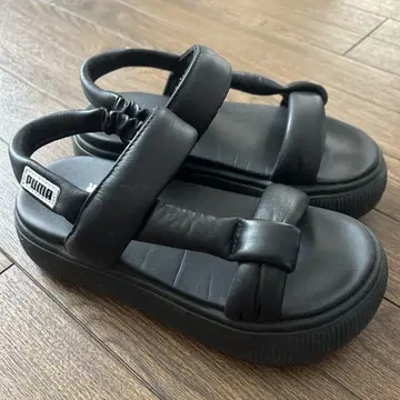 PUMA 블랙 스포츠 샌들 M 사이즈