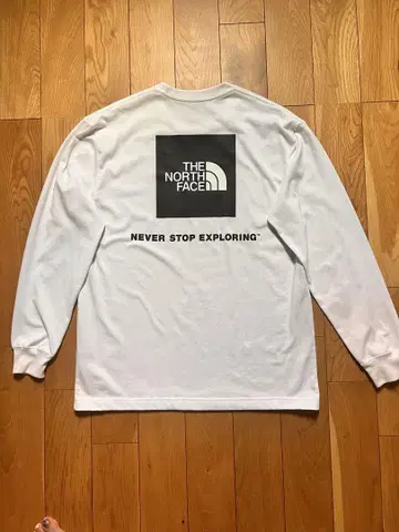 THE NORTH FACE 화이트 M 롱 슬리브 티셔츠