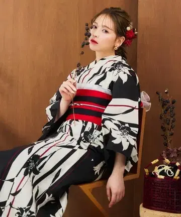 새 상품 유카타 아이보리 x 블랙 백합 [하자 있음]