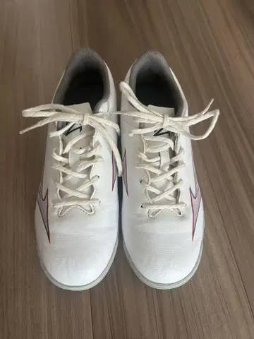 Mizuno Alpha 축구화 화이트