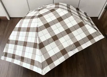 새상품 아쿠아 스큐텀 차광 우천 겸용 우산 접이식 양산 퀵 오픈 대형