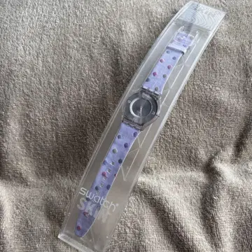 Swatch 보라색 도트 무늬 시계