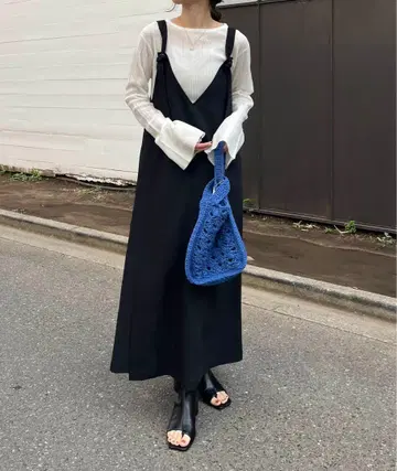 [새상품급] capricieux le'mage V넥 A라인 멜빵 원피스