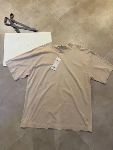 미사용 ATON 티셔츠 에이트온 오라리 comori 프레쉬 서비스