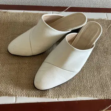 화이트 가죽 뮬 23cm 7cm 힐 made in Kobe