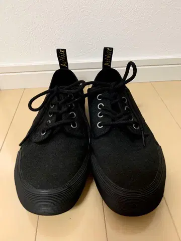 Dr. Martens 스니커즈 24 cm