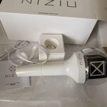 NIZIU 공식 응원봉 1