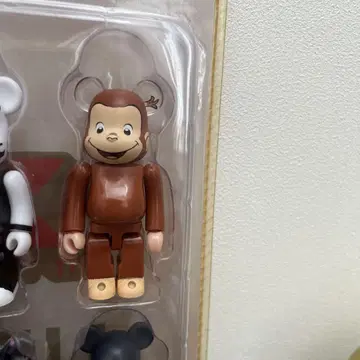 베어브릭 아기 원숭이 조지