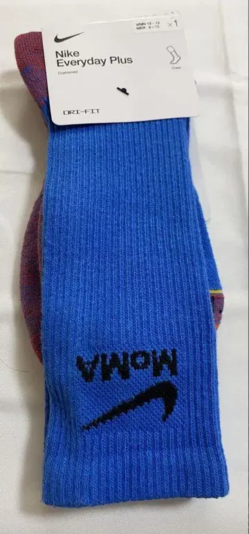 MoMA NIKE 콜라보 한정판 삭스