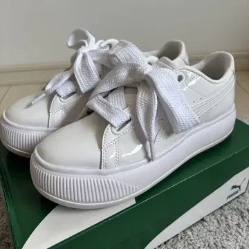 PUMA 통굽 스니커즈 화이트 26cm