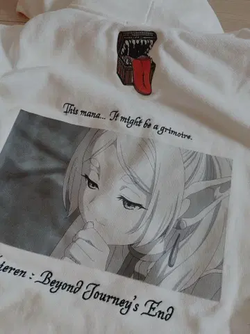 장송의 프리렌 미믹 후드티 White L 사이즈 공식 굿즈