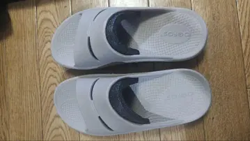 OOFOS 노마드 샌들 M7/W9