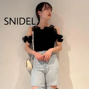 SNIDEL 플리츠 프릴 도킹 니트
