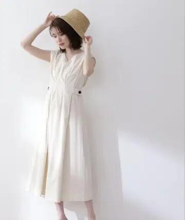 N. Natural Beauty Basic 슬리브리스 원피스 S 사이즈