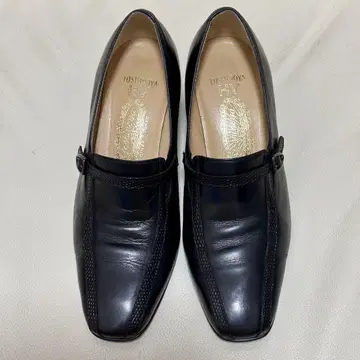 새상품급 작은 사이즈 긴자 요시노야 가죽 펌프스 21cm
