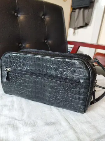 크로커다일 패턴 블랙 백