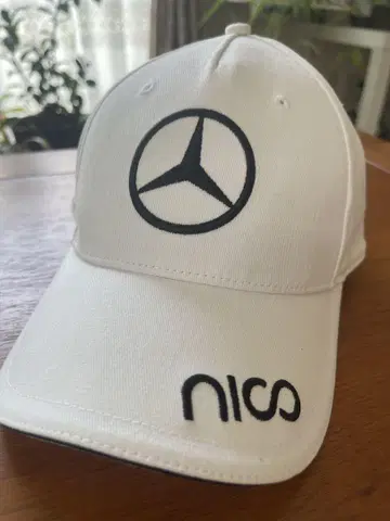 메르세데스 벤츠 화이트 캡 AMG PETRONAS F1