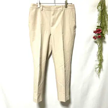 새상품급 [ UNIQLO ] 유니클로 이지케어 스트레치 크롭 팬츠 크림