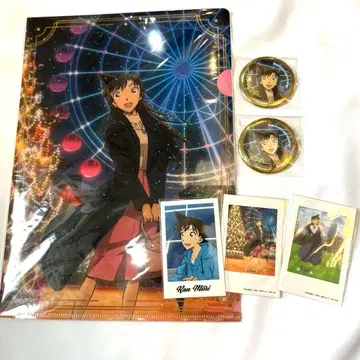 명탐정 코난 톰스 일루미네이션 클리어 파일 캔뱃지 유미란 5종