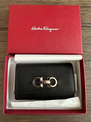 Salvatore Ferragamo 페라가모 블랙 키케이스 새상품