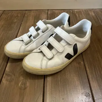 VEJA 스니커즈 24cm