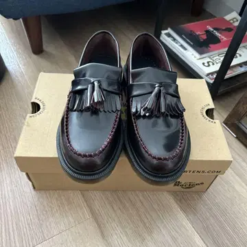 Dr.Martens 태슬 로퍼 27
