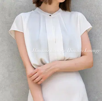 Natural Beauty Basic 드레이프감 블라우스