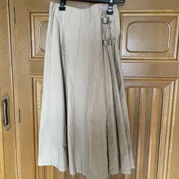 베이지 플레어 롱 스커트