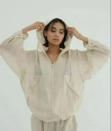 CLANE SHEER AIRY ZIP HOODIE