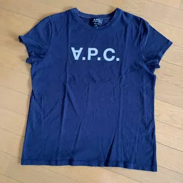 APC 반팔 티셔츠 네이비