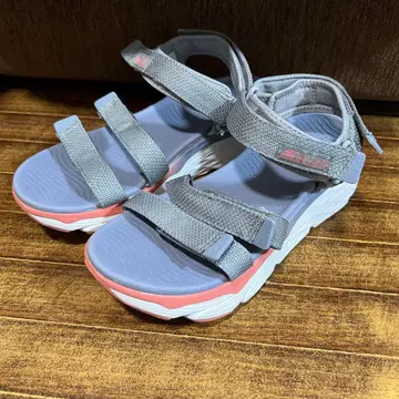 25cm 통굽 SKECHERS Ultra Go 그레이/핑크