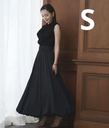 [새상품] anuans 새틴 드레이프 벌룬 스커트 S 사이즈