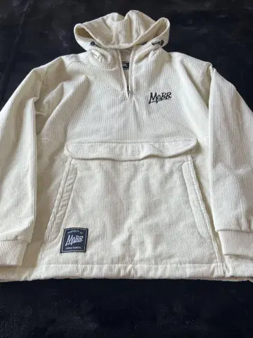 MoBB 크림색 후드티
