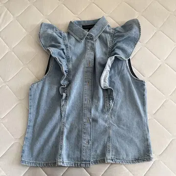 ZARA 프릴 데님 슬리브리스 셔츠