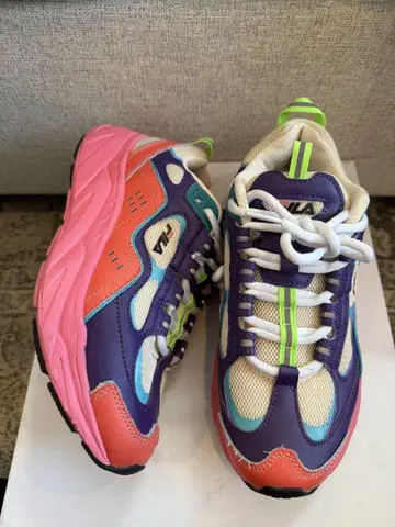 일본 미입고 모델 FILA trigate US 7 23.5-24cm