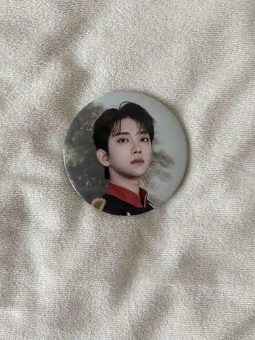 SEVENTEEN CAFE SEOUL 조슈아 캔뱃지 군복