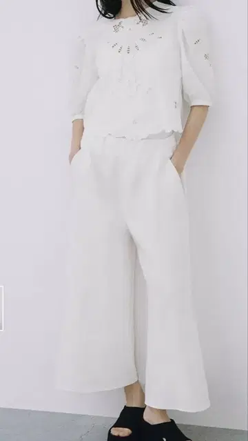 ZARA 린넨 볼륨 팬츠