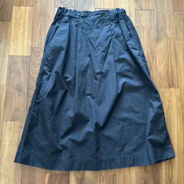 MHL 블랙 롱 스커트
