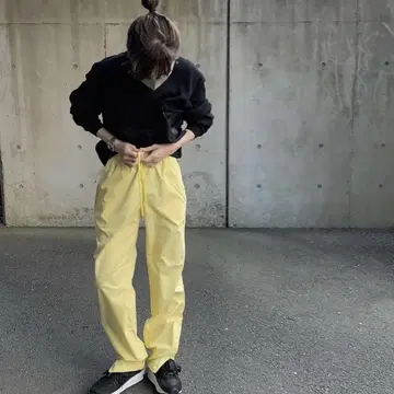 otii stretch zip pants lemon