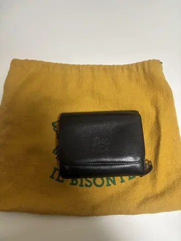 IL BISONTE 블랙 가죽 반지갑