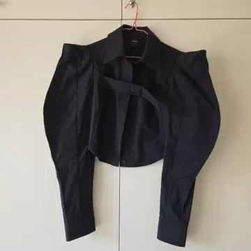 ANNAKIKI 블랙 셔츠 자켓