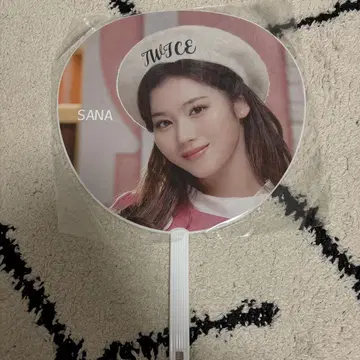 TWICE SANA 부채